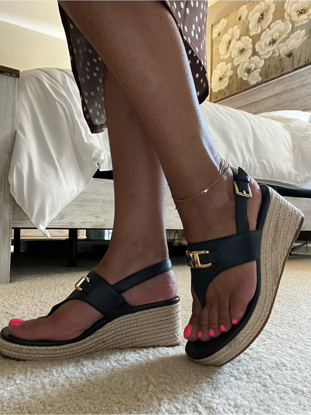 Michael Kors Black Thong Wedge Sandals with Gold MK Emblem - Picture 2 of 9
